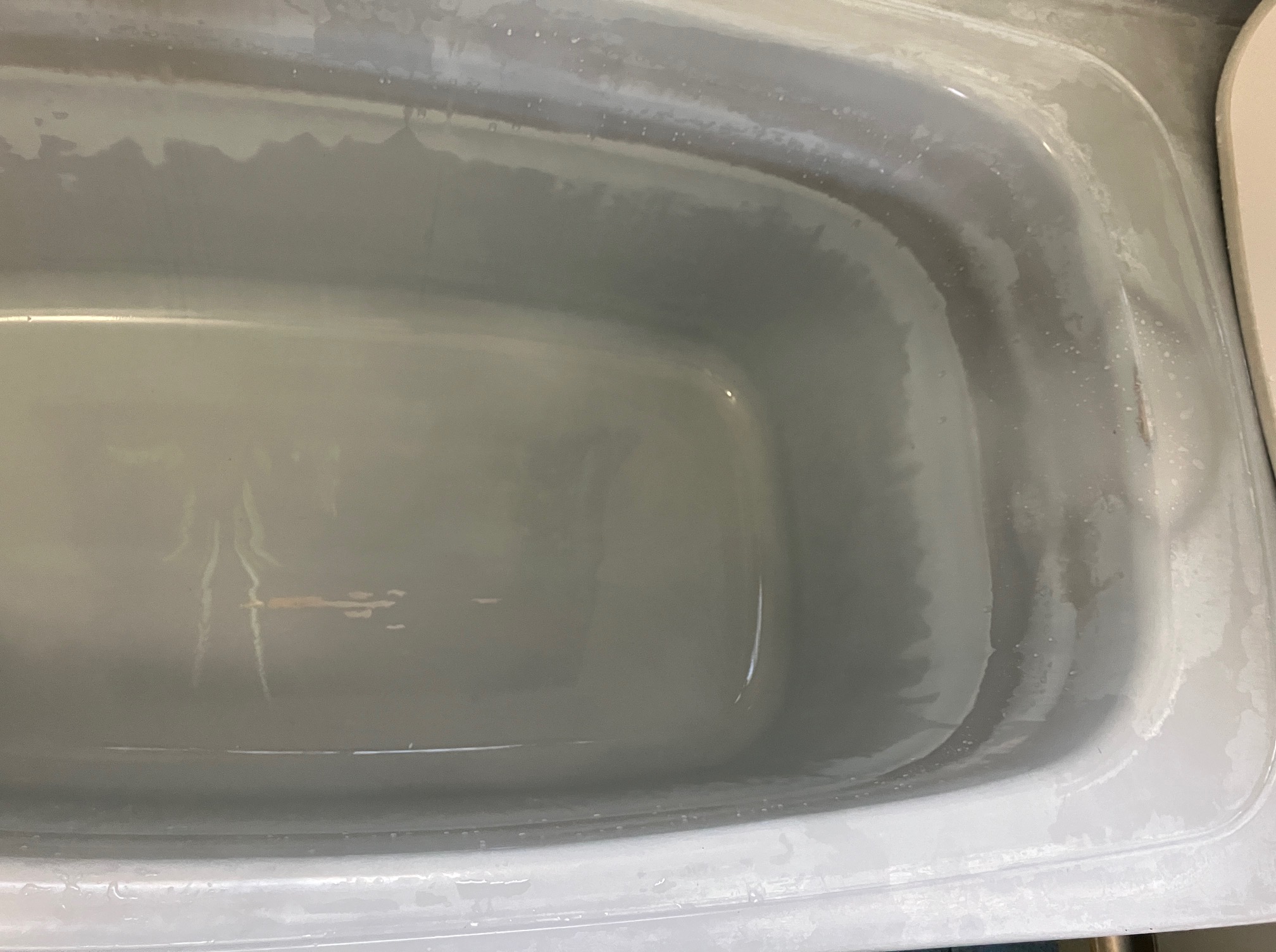 ホーロー浴槽 再塗装前の劣化部分